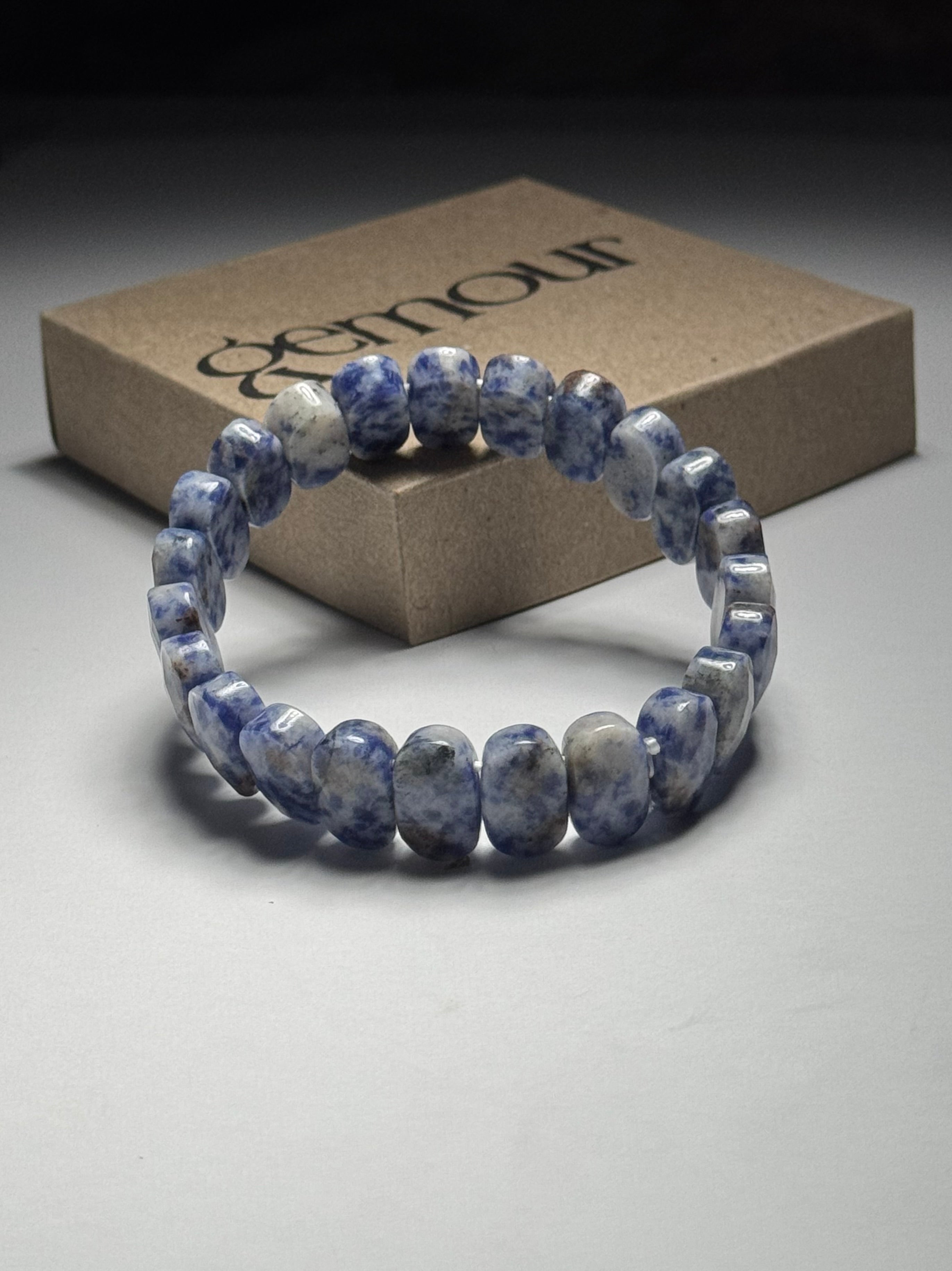 Gemour Blue Wisdom – Doğal Sodalit Taşı Bileklik