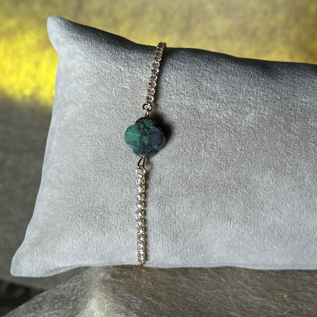 Gemour Emerald Elegance – Zümrüt Taşlı Zarif Bileklik